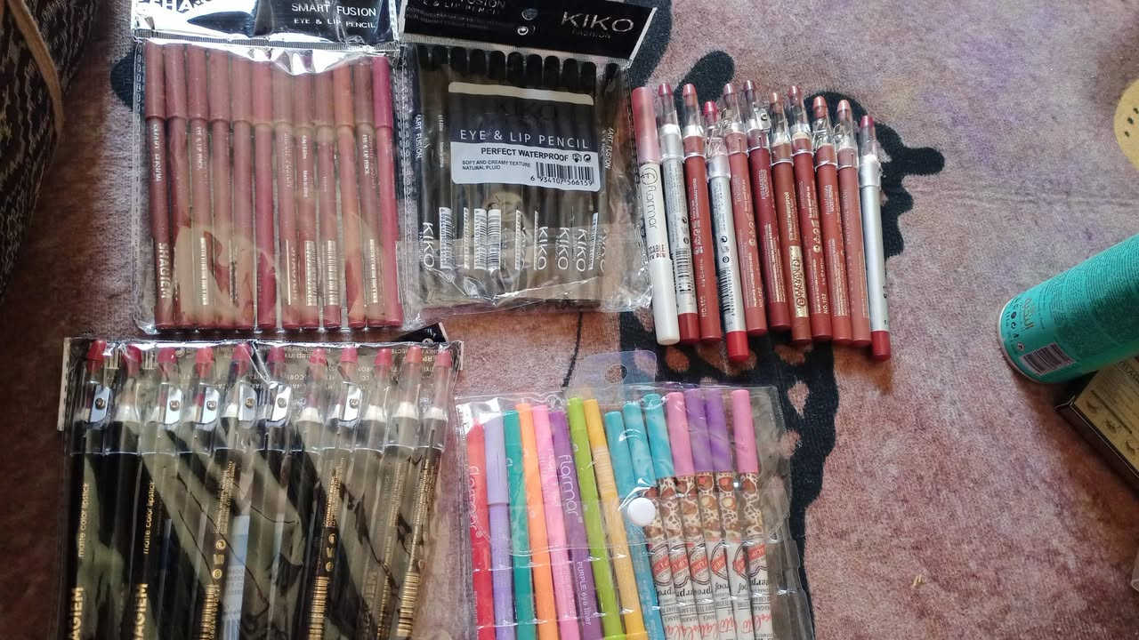 هلو بنات الي حابه تفتح مشروع صغير عندي بوكس مكياج ماركه الاصلي ميه قطعه ب 50 الف


**إذا كنت صاحب هذا الإعلان وتريد حذفه لأي سبب، رجاءا أرسل رسالة إلى الدعم الفني**