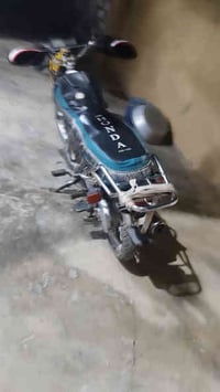 اسلام عليكم دراجه سيفان مديل 2021 البيع السعر 400 وبيهه مجلا.  رقم 077...