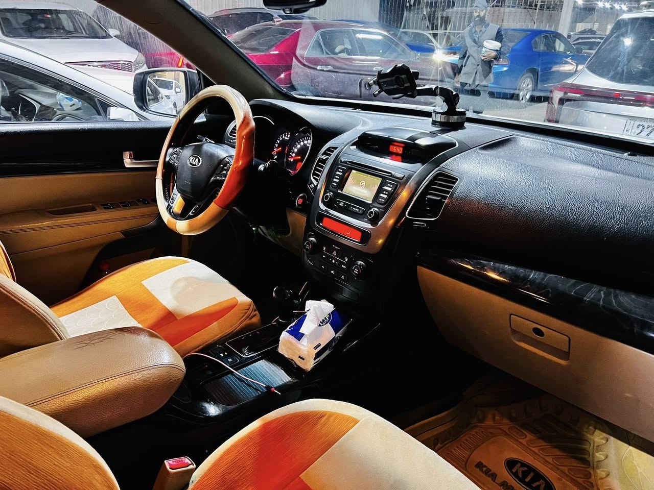 سلام عليكم
نوع العجله / كيا سورنتو 
مديل /2015
محرك / 4 سلندر
عدد الركاب/ 7  راكب
رقم / اربيل تحويل ثاني يوم راعية بالناصريه 
لون / ابيض 
نوع الصنع / وارد أمريكي 
الضرر / مكفوله ما عدا طخه بالجة اليمنه وراجعة ع البارد ومكحله بدون تبديل ليبل واحد السيارة
السياره جاهزه للاخير مكينه كير حداديه تبريد خير من الله جديده السياره بمعنى الكلمه 

العنوان :ذي قار سوق الشيوخ
___________________________

اذا تعجبكم السيارة اتصلو واحنه بالخدمة 
بإدارة الأخوه👬

👤امجد الحجامي 👤مشتاق الناشي 

اتصال  /   ***********
واتساب / ***********
