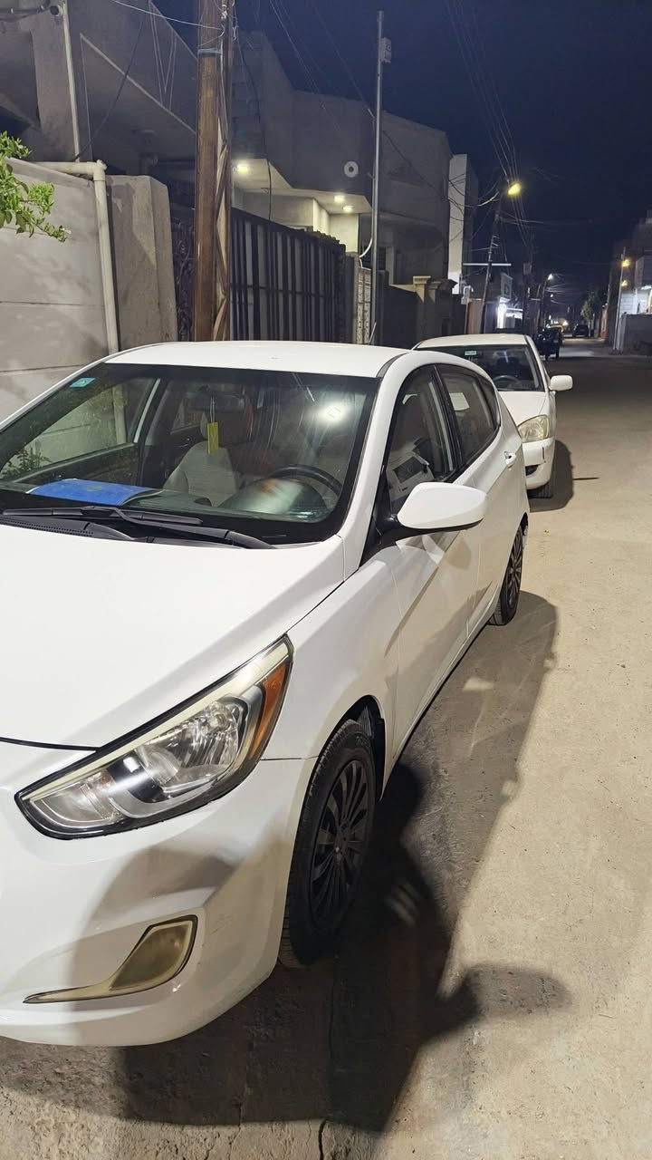 اكسنت موديل ٢٠١٥ صبغ بنيد وربع باب بيه بارد جاملغ ومكانات قليله نظيفه كلش تحويل مباشر سياره جاهزه مكينه وكير وتبريد وكهربائيات 
...... السعر. ٩٦
‏‪***********‬‏
