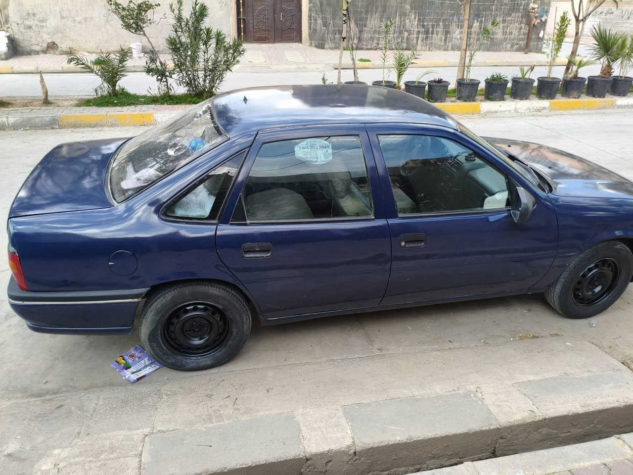 موديل 95 محرك 20
كير عادي سنوي هز كله شي جديد 
موجود دفتر بزين هم سيار اب اسمي هم شرط تحويل 42بي مجال قليل ***********
