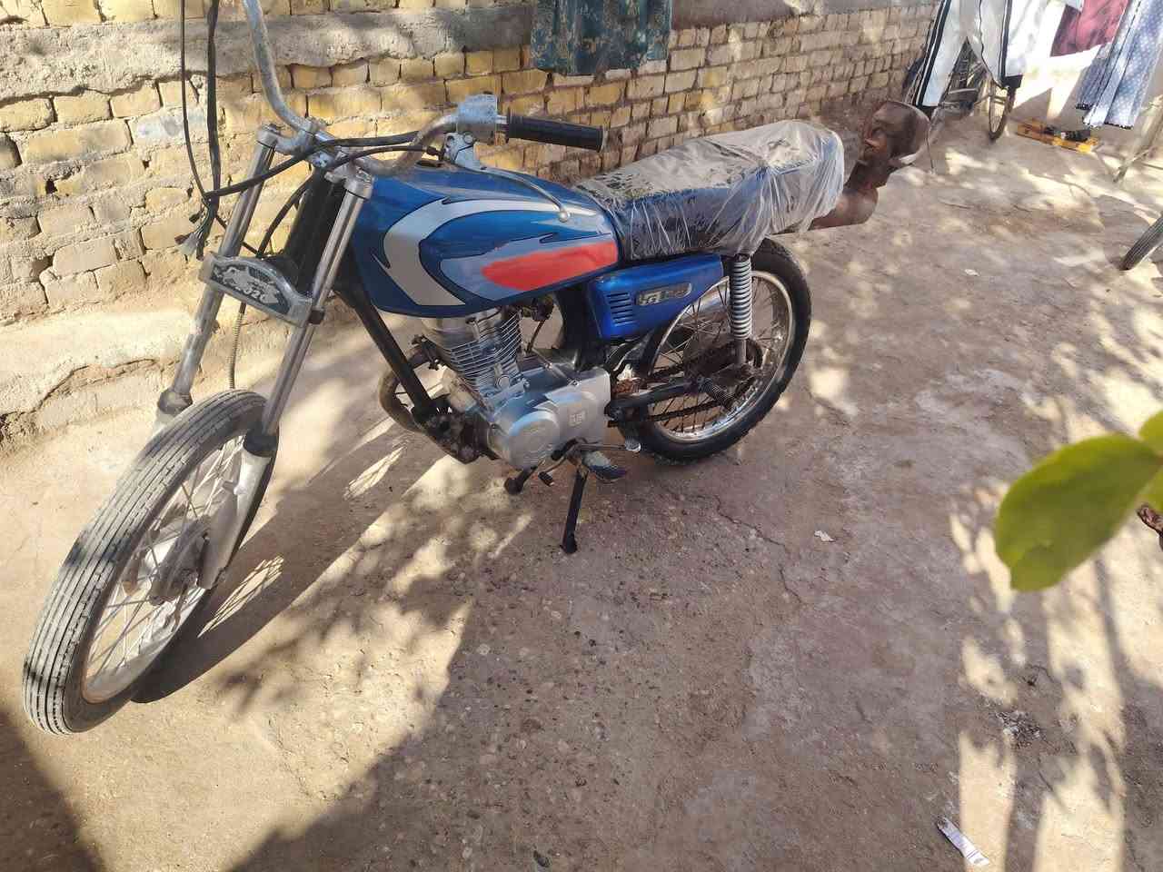 سلام عليكم نامه ١٨ دراجه كلك ما نقصها شي مكاني قضاء النصر محرك ناعم كلشي ما نقصها ***********
