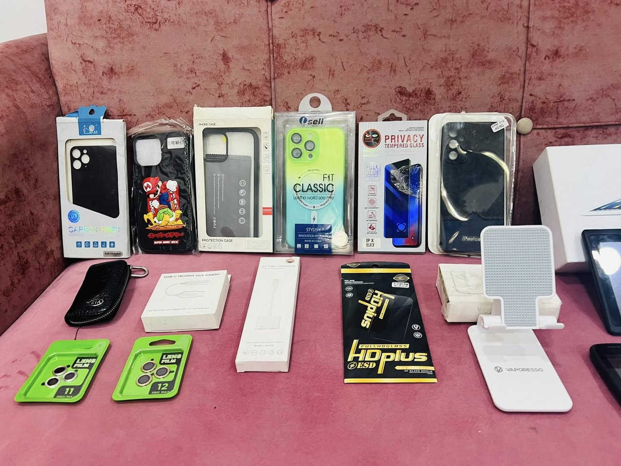 حبايب غراض بالة وجدد اصليات للبيع سعرهن شلع 35 الف مكاني بغداد حي القاهرة ***********
توصيل موجود👍

نضارة الواقع الافتراضي وحدة
كامرات عدد 1
سماعات ايفون 2
ايربود اصلي وتجاري 2
مدالية بصمة كيا 1
ايباد يحتاج بطارية 1
جهاز نوكيا يحتاج بطارية 1
جهاز ايفون صيني طافي
حاضنة تلفون عدد 1
كفرات اجهزة ايفون 4
لواصق وجه وضهر عدد 3
توصالة ايفون تايب سي 1
توصالة ايفون 1
لواصق كامرات ايفون 2
