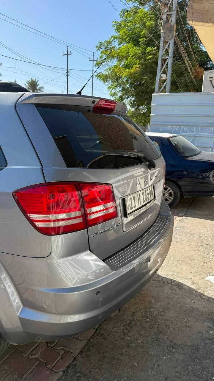 ⸻
🚗 للبيع دودج جورني 2018 – 4 سلندر-2400

✔️ محرك 4 سلندر اقتصادي.
✔️ وارد أمريكا (الضرر في أمريكا فقط).
✔️ المحرك مبدل بالكامل مع جميع ملحقاته.
✔️ منظومة التبريد بحالة ممتازة.
✔️ جير أوتوماتيك.
✔️ المكيف بارد.
✔️ التعليق بحالة جيدة.
✔️ السيارة نظيفة من الداخل والخارج.
✔️ جاهزة للاستخدام ولا تحتاج أي مصروف.

📌 المواصفات:

* سنة الصنع: 2018
* العداد: 160,000 ميل
* الجير: أوتوماتيك

🚙 سيارة مناسبة للاستخدام اليومي، السفر، والخطوط، واقتصادية في استهلاك الوقود.

📍 الموقع: الأنبار – قضاء هيت

📞 للاستفسار:
***********

💰 السعر: 117$
