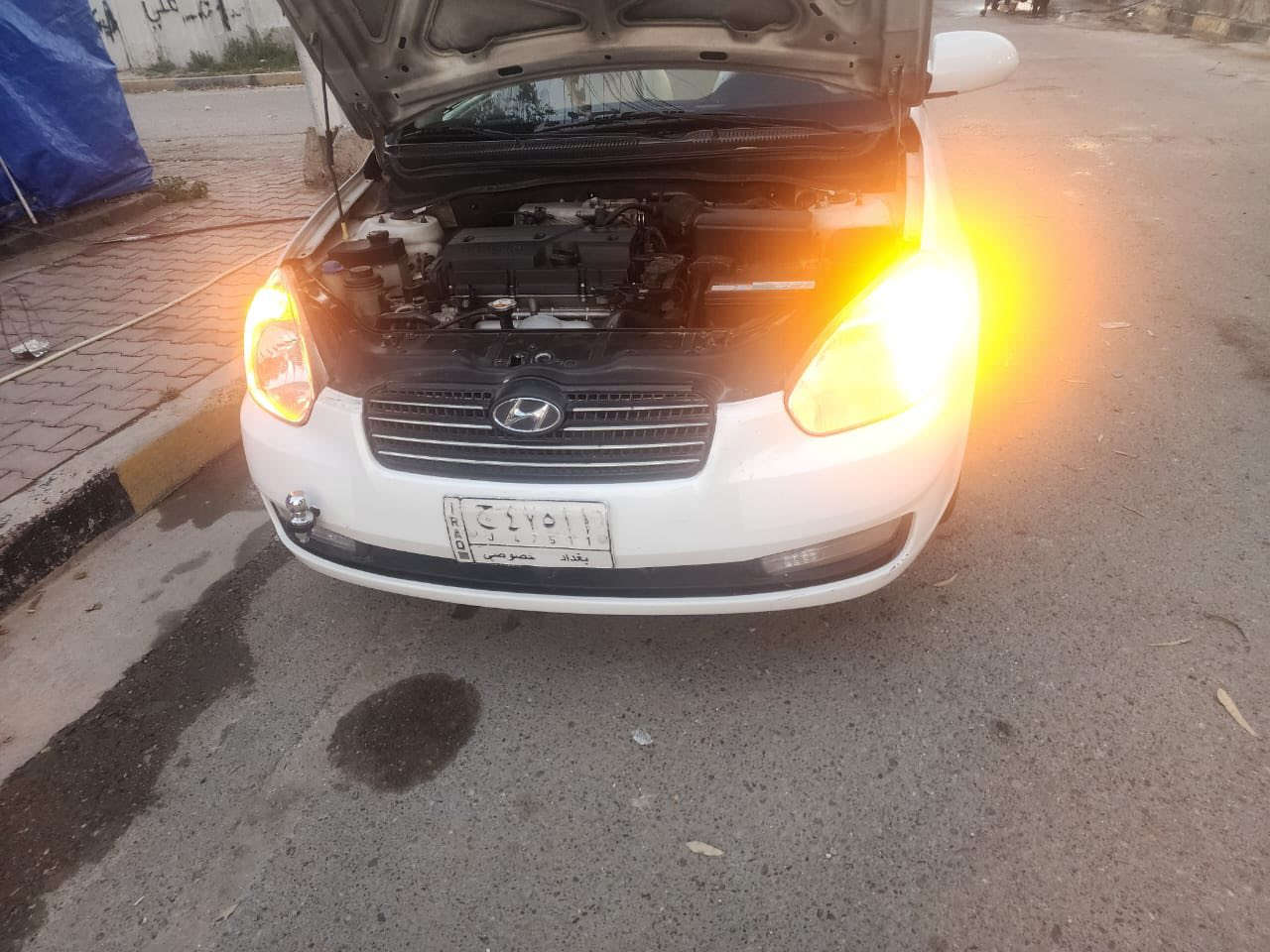 السلام عليكم اكسنت  مديل 2009  خليجيه السياره جاهزه اي نقص مابيه مكينه كير حداده  تبريد  والسونار موجود  رقم بغداد بسمي  مكان السياره بصره ***********  غير متواجد ع الفيس واتساب موجود
