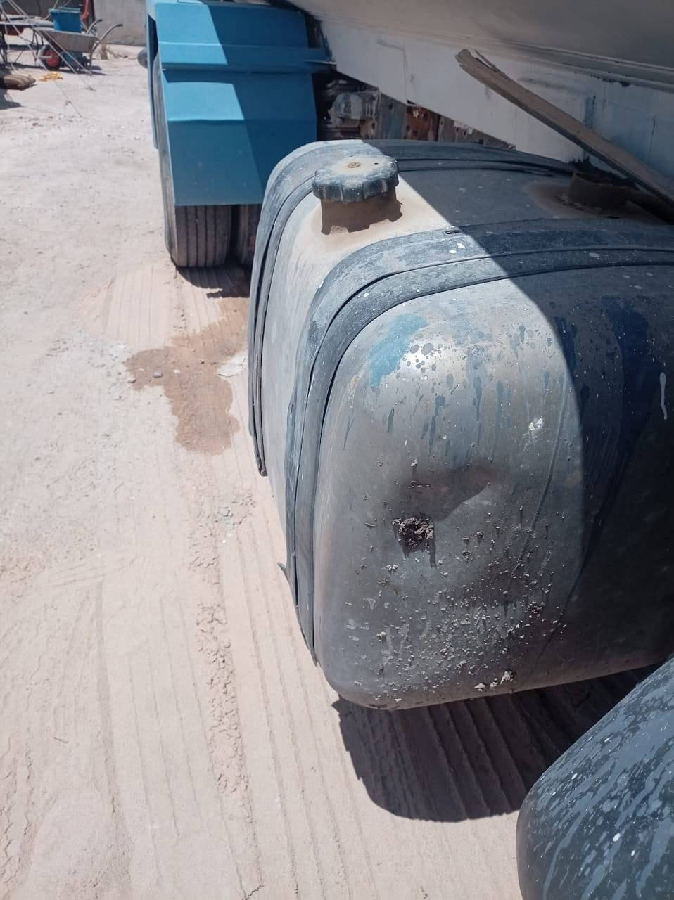 السلام عليكم للبيع   اشيل 350 مكان بصره الزبير ***********
