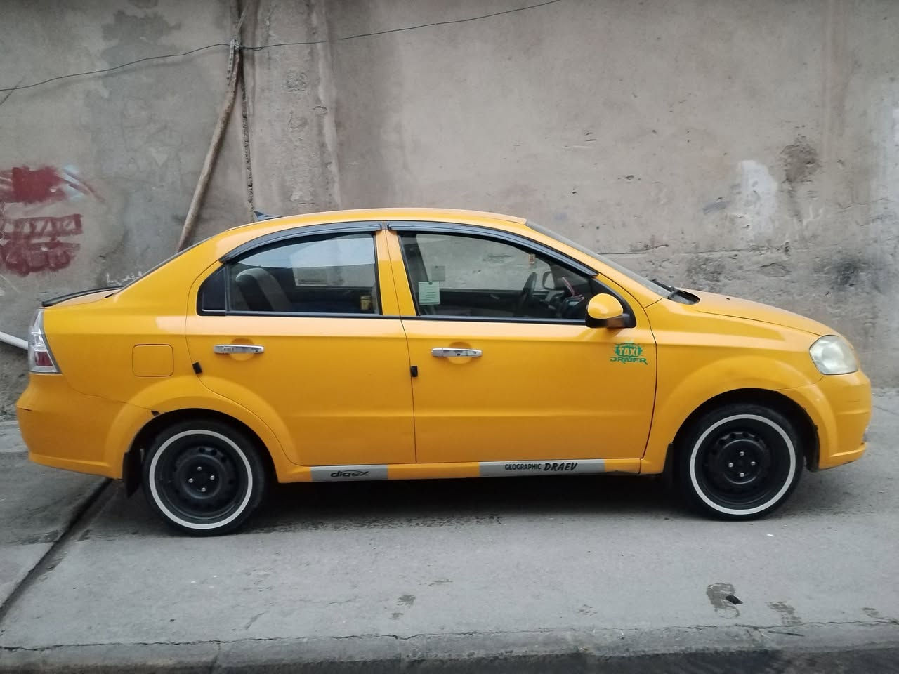 افيو 2010 كير عادي كوري بلا ضرر
 كير ومحرك شرط هية وغرمات صفر محرك دبل كم شفت كامره شاشه رقم نينوى مسطرة السعر 63وبيها مجال شي بصيط اني الشرعي هاتف ***********
