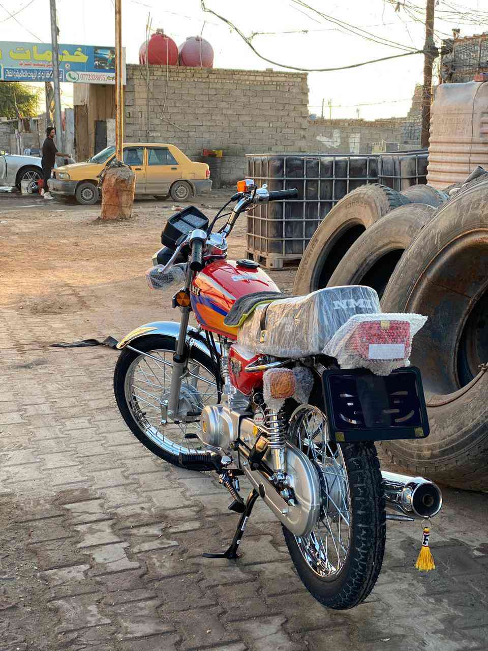 دراجه للبيع.ثاني تبديله دهن دراجه جاهزه صارله 10ايام من معمره تعميره سيد خلدون السعر 1100 مليون وميه وبيه مجال رقم الاتصال ***********
