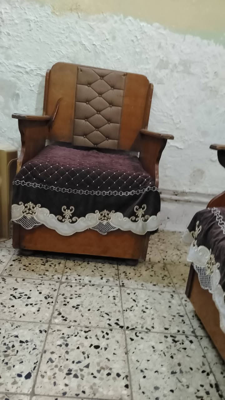 قنفات صاج ورة وكدام والصورة الاولة مرتين متكررة عشرة مقاعد ٣٥٠


**إذا كنت صاحب هذا الإعلان وتريد حذفه لأي سبب، رجاءا أرسل رسالة إلى الدعم الفني**