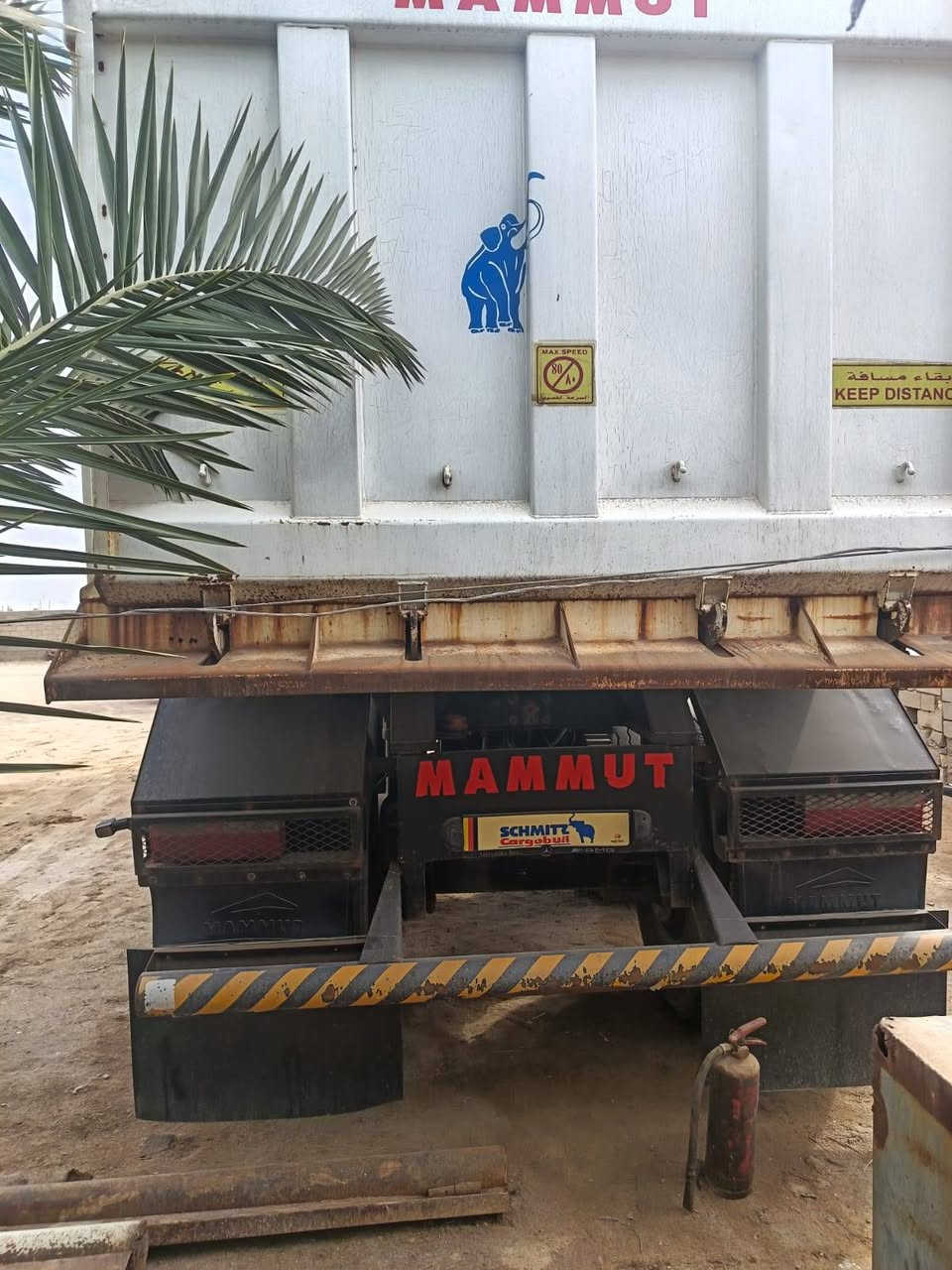 سلام عليكم للبيع عربانه ماموت إماراتيه مديل ٢٠١٣رقم ***********
