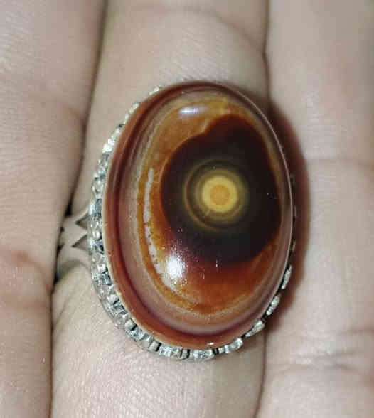 سليماني احمر عين صريحه خامه هنديه قديمه جدا قطعه روعه بغداد مدينه الصدر ***********
