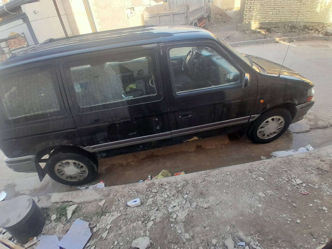 دوج  للبيع كير محرك بلادي  جدد حاويه رقم ديالى سنويه ساقطه تحويل مباشر داخله نضيف جدا سياره صبغه مال الشركه وبدون ضربه تبريد قطعه وحده شغال مكانه بغداد ***********سعره ٣٥ ورقه تحياتي
