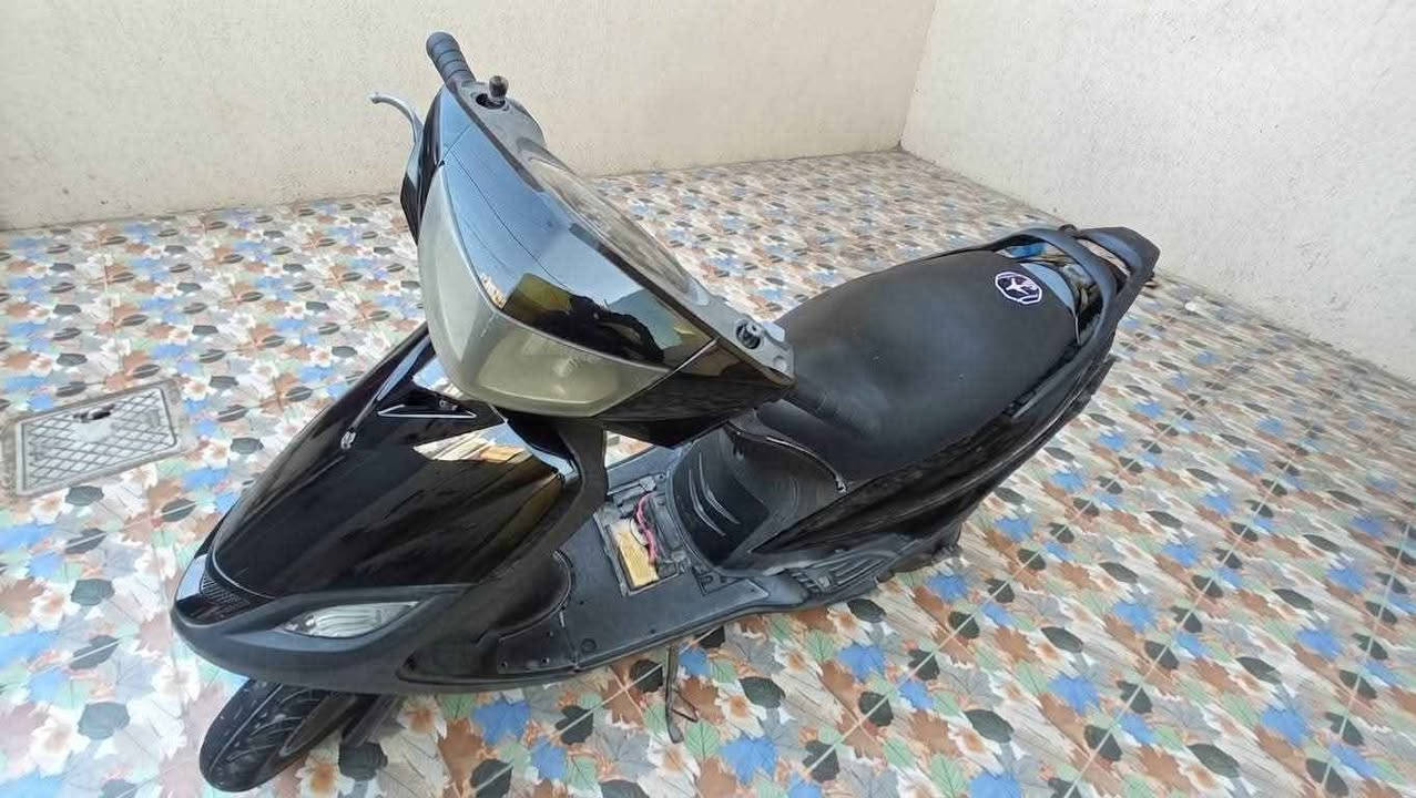 ماكس ثعلب حاله ممتازه ما ناقصها شي ابددد شغاله وع الفحص
دبلات فول
محرك ناعم
تايرات جدد
هورن اشاره لايت شغال
سلف شغال
هندر شغال
بريكات فول
السعر 375
عنواني الحله ابي غرق 
واتساب *********** حلة, بابل
