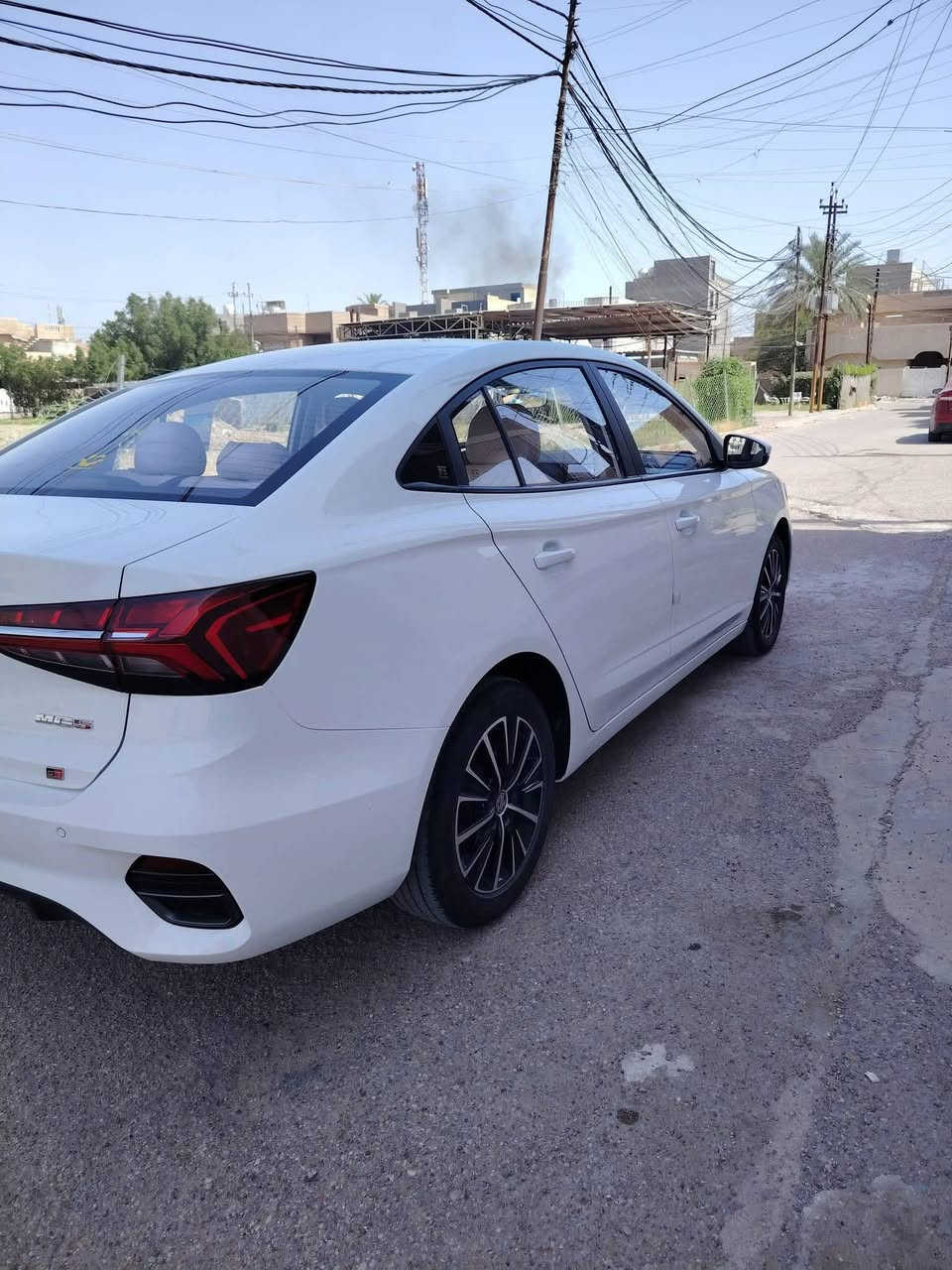 سلام عليكم 
MG5 بلص 
سيارة فول عدة الفتحة نضيفة كلش وحلوة ماشية 20 الف رقم اربيل قطعتين صبغ اثر دراجة  مكاني كربلاء للبيع سعرها 110$ واذا عراقي هم عادي ابيع رقم *********** شراي تفضل خاص او واتساب
