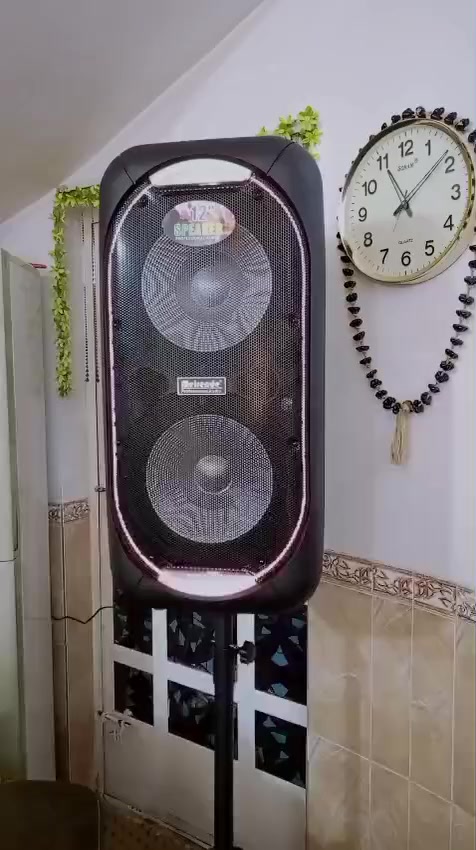 اللهم صل على محمد وال محمد حبايب ليوم عدنه أحلا عروض على العيد الفطر المبارك حبايب الكوشه راح يجي وياهه 30 كرسي و15 طبله وكيكه هديه للعرسان وسماعه ديجي يعني اجهزلك حفله كامله كل هاذا راح يكون السعر 200 الف الحجز والاستفسار على الواتساب أو خاص ***********📞
