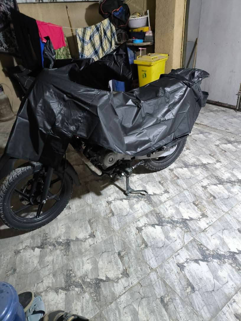 السلام عليكم دراجه بوكسر ٢٣مسجله ٢٢ الدراجه كفاله عامه ماشيه ١٣الف حقيقي تجي وتشوف 
السعر :٢٧٥٠وبيه مجال بسيط
 بسمي تحولي ثاني يوم 
الرقم:***********وتساب
الاتصال:***********
الصندوك والجادر هديه
