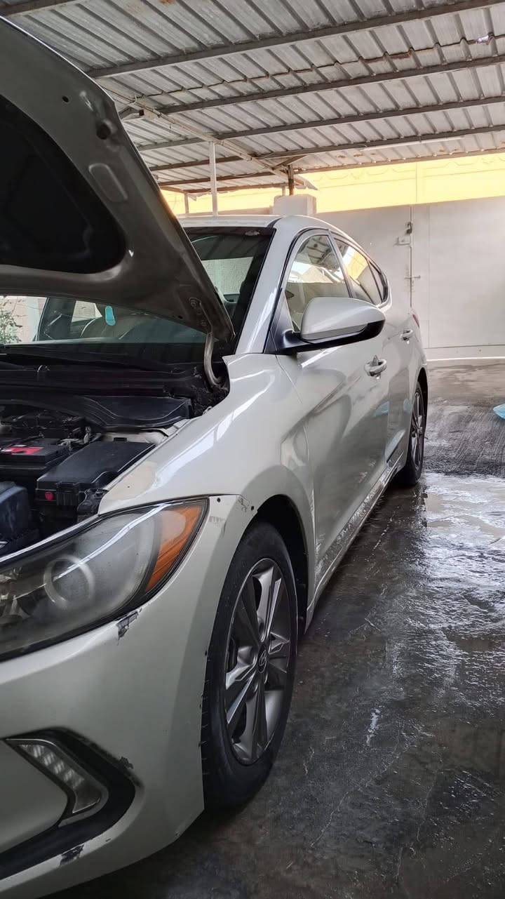 سلام عليكم
النترا 🇺🇸🗽 2017 وارد امريكي موصفاتها معروفه نص فول 

حادثها جاملغ والبنيد نفسهن مصلحات 

السيارة جاهزه كير محرك صدر تخم تاير  سعرها 118$ 

مكانها بغداد الكرخ ،،،،، 

*********** للتواصل وات ساب اتصال
