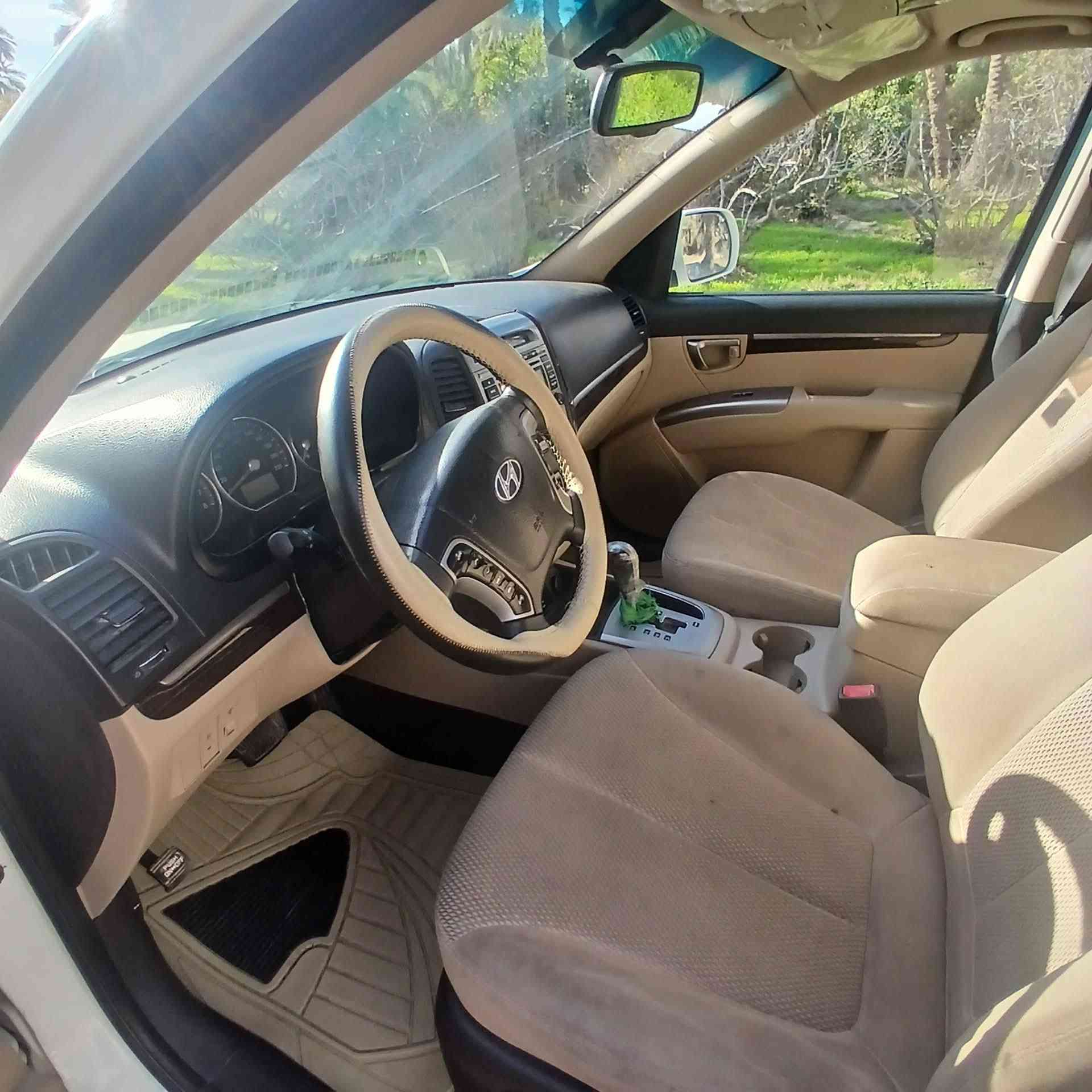 السلام سنتافي موديل 2010 فول ما عده البصمه مكينه 4سلندر كفاله حداديه كفاله قطعه تبديل والباقي كفاله مع السونار مرفق مع الصور السعر 135 بيه مجال .***********2 مكاني بابل
