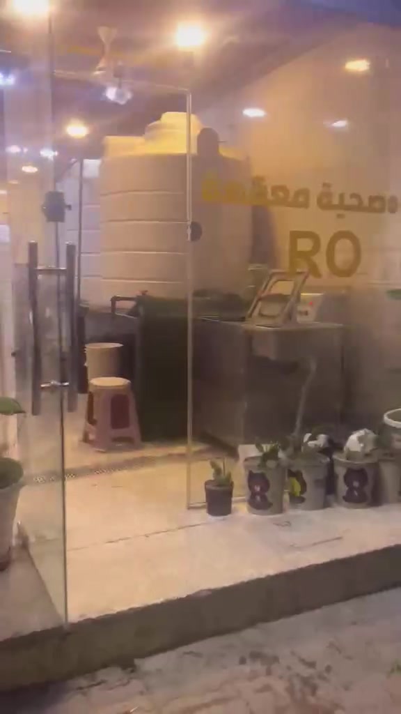 🏛️ شقه للايجار 🏛️
في كربلاء بناء حديث موقع ممتاز

تحتوي غرفتين منام صاله مطبخ 

صحيات طابق اول معزوله
وايضاً سويت طابق الثاني 

سعر الايجار 650. 
ـــــــــــــــــــــــــــــــــــــــــ

موقعنا : حي الموضفين يبعد عن أمام 10دقاق
‏***********
