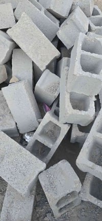 بلوكه • بلوك للبيع • بلوك بناء • مواد بناء • انشاءات • 75 بلوكه • قوال...