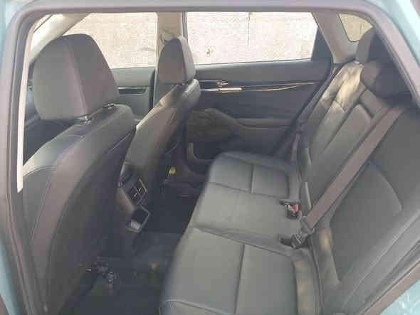 سلام عليكم 
سلتوز 2024 رقم بغداد 
لون مميز 
حادث حلو موضح في الصور مكينه الفين 
خير من الله سياره 
صبغ البنيد فقط 
***********
