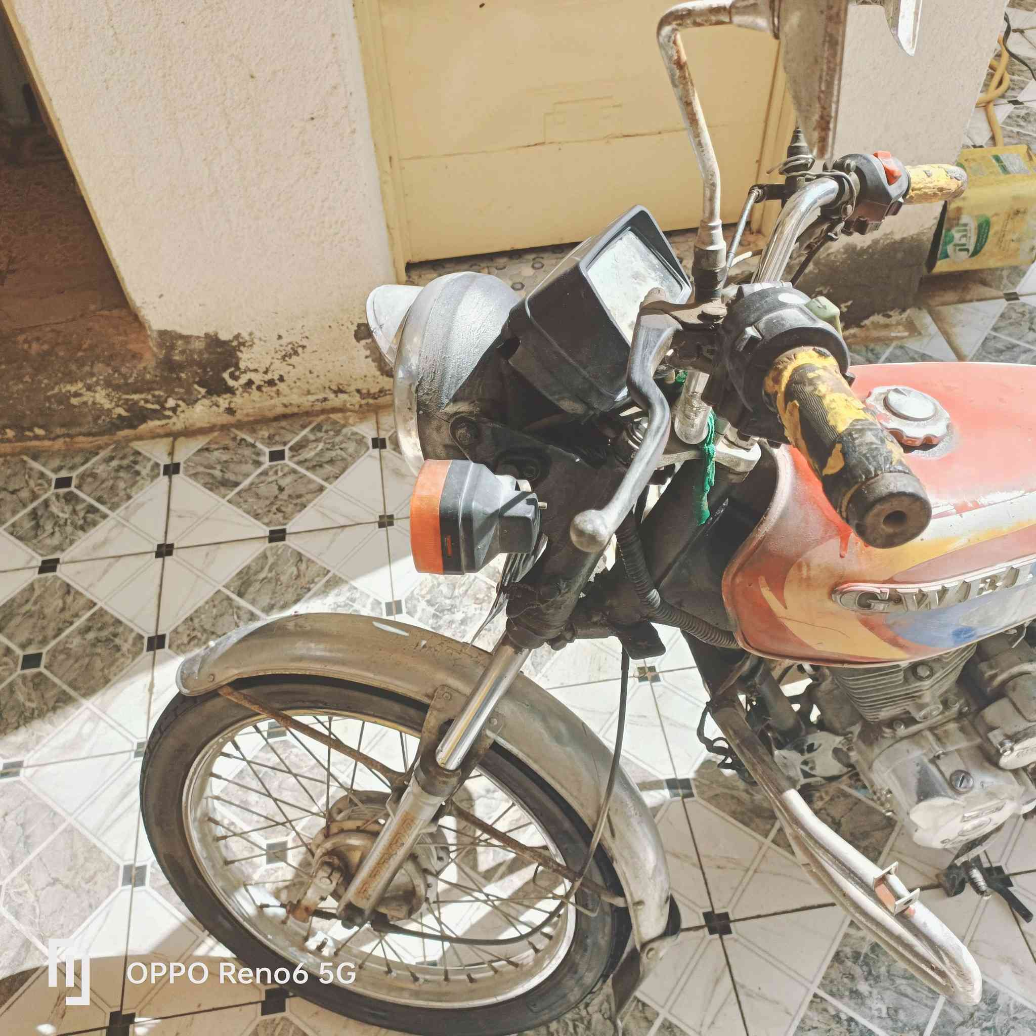 متاح 5 كير نضيفئ رقمه حقيقي بس قديم 350 بيه مجال مكان نجف ***********
