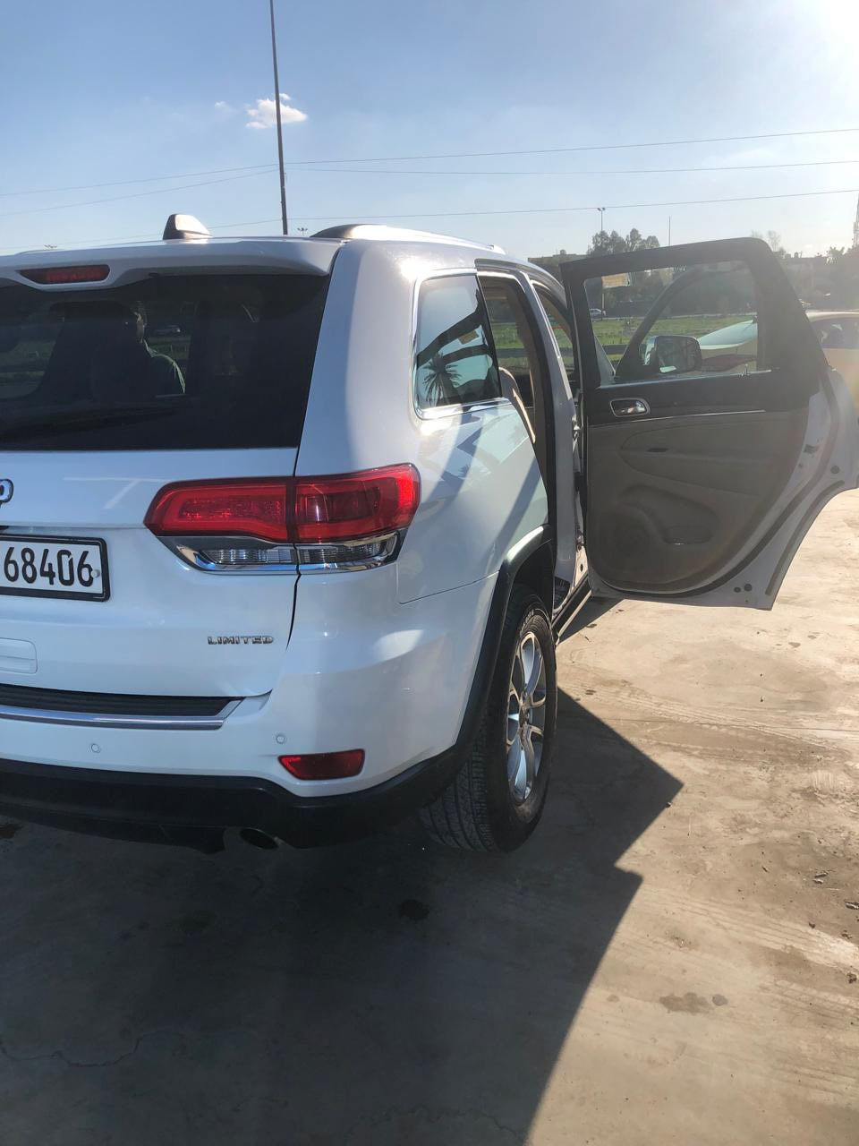 سلام عليكم جيب لايريدو لمتد رقم أربيل موديل 2014 كلين تايتل السعر 23$ مكان السياره بغداد مجمع بسمايه السكني ***********
