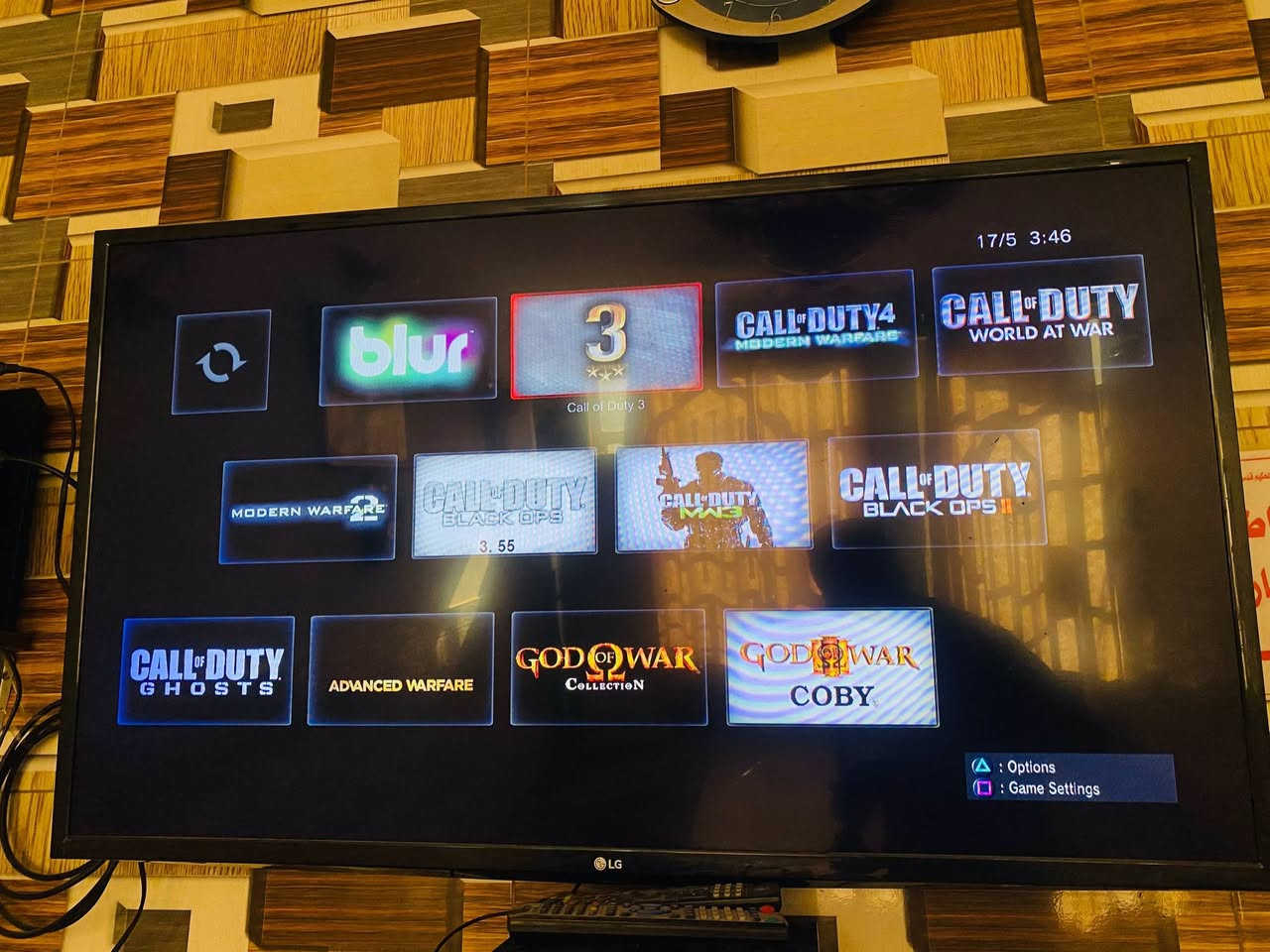 Ps3 slim مع الباكيت ماله
مهكر 
الجهاز نظيف ١٠٠٪؜ جديد بمعنى الكلمة مامفتوح
وكل ملحقاته جدد 
جوستك عدد اثنين جديدات 
واير اج دي واير كهرباء واير شحن جوستك

ذاكرته ٣٢٠GB 
يحتوي على أقوى الألعاب الحربية
Call of duty
 بكل اجزائها 
وجزئين
god of war 
وثلاث لعبات بلي تو حرب الخليج و..
السعر ١٥٠ ألف بيه مجال بسيط
عنواني بغداد كمالية 
***********

