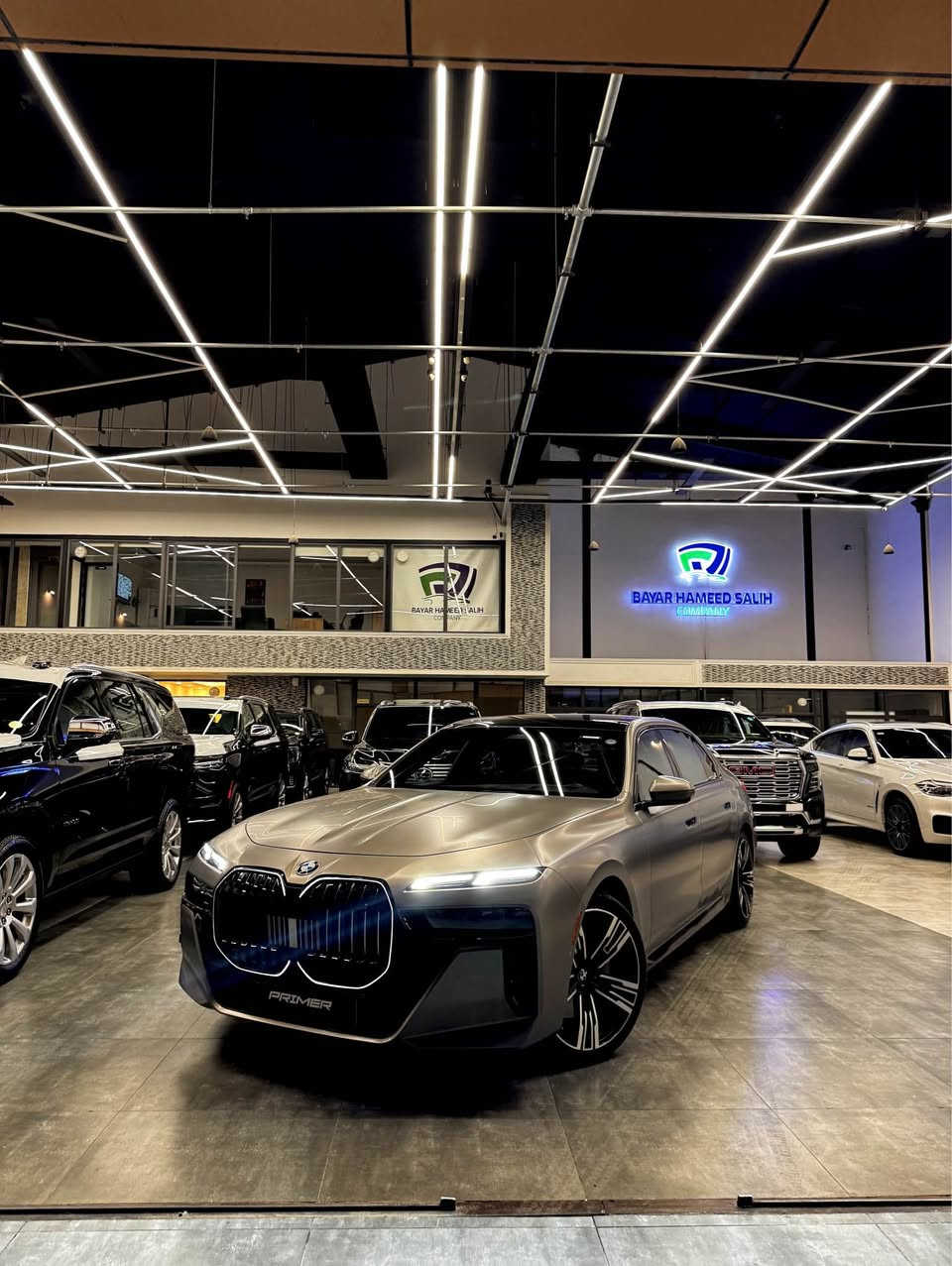 Information معلومات 
Model: bmw 740i 2023 
Engine : 3000cc inline 6 turbo مكفول 📦
سيارة داخلة كلين وارد امريكي 
طلع بيه شبرين كلير على هلالات مال جاملغ 
مغلف PPF مات 
ماشية 30الف مايل 
فول فول مواصفات 
بس ما بيه ابواب فتح كهربائي ويا شاشة سنمائية 
لون سلفر 
ويا الرقم سيارة 
سعر 690 مجال بس حق الجية 
مكان اربيل 
واتساب *********** أربيل, العراق
