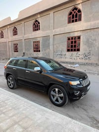 جراند شيروكي أوفرلاند • ٣.٦ V6 • ٢٠١٤
