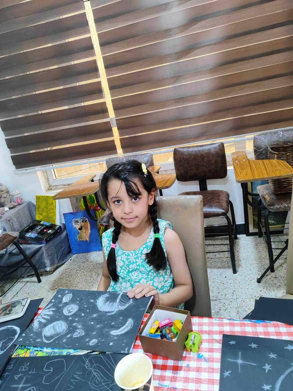 دورات الرسم في بيت الكا 
تتكون من الرسم بالإكرلك  لمدة اسبوع
والرسم على الزجاج  لمدة اسبوع
والتخطيط بالفحم لمدة اسبوع
والفخار لمدة اسبوع 

 الاشتراك اما يومي او أسبوعي او شهري قابل للتجديد 
العنوان /السيدية/مربع تبوك/زقاق٥٣
***********
