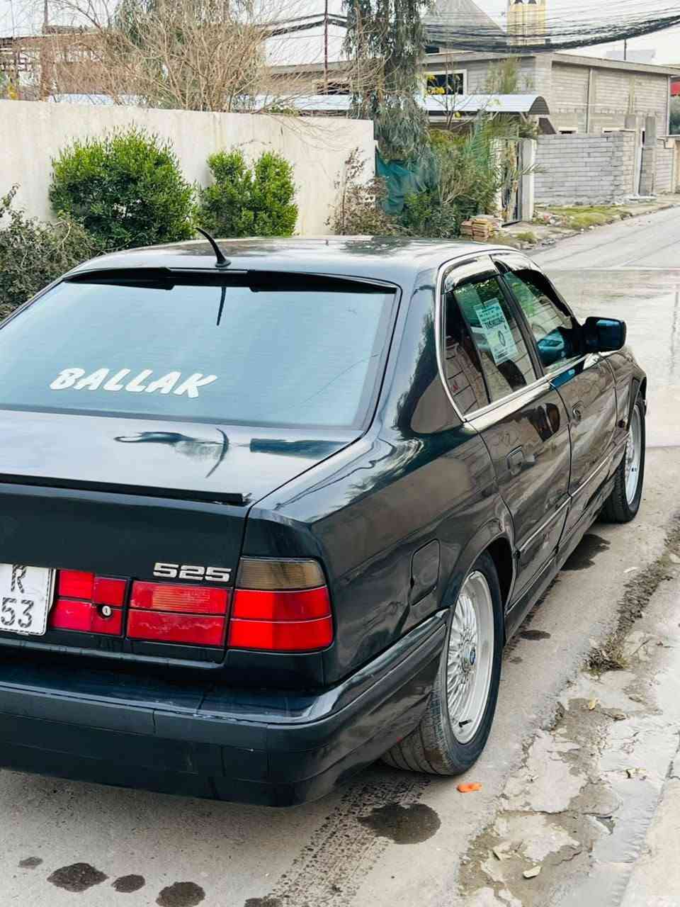 السلام عليكم شباب هاي للبيع موديل 1991
حجم 525 كبس عدله
السياره هاي اول صبغه الها بدون ضرر جماليه بيها شبر فقط بالجاملغ الخلفي شبر مكاني موصل السعر 55 وبي مجال قليل  ***********
***********
