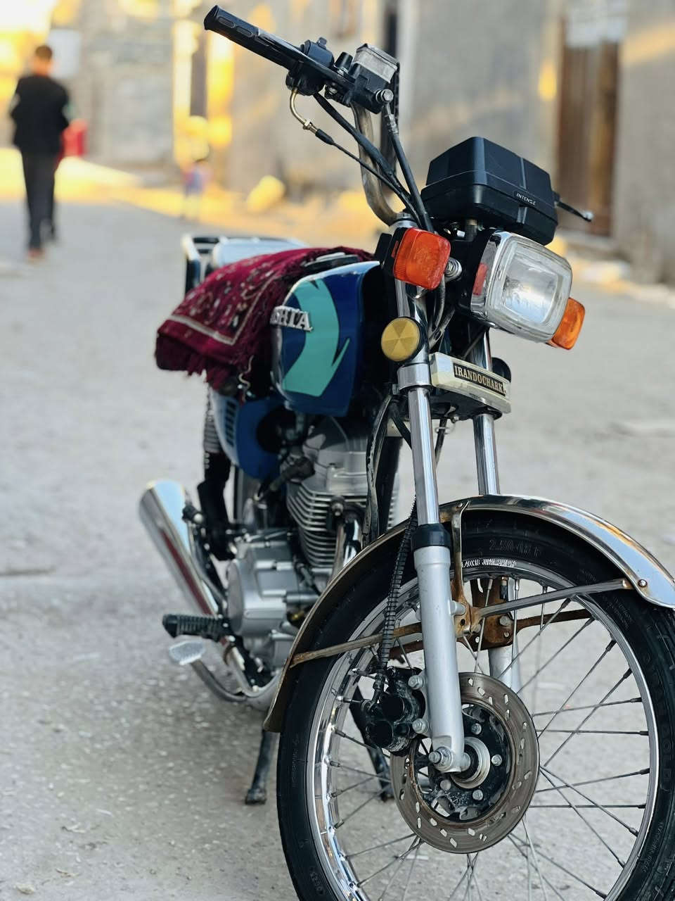 سلام عليكم دراجه البيع اوراق اصولي 2021دراجه كايمه بس تجفيت دراجه ماعايزه شي جاهزه كلشي  ***********.   السعر 550وبيه مجال ….
