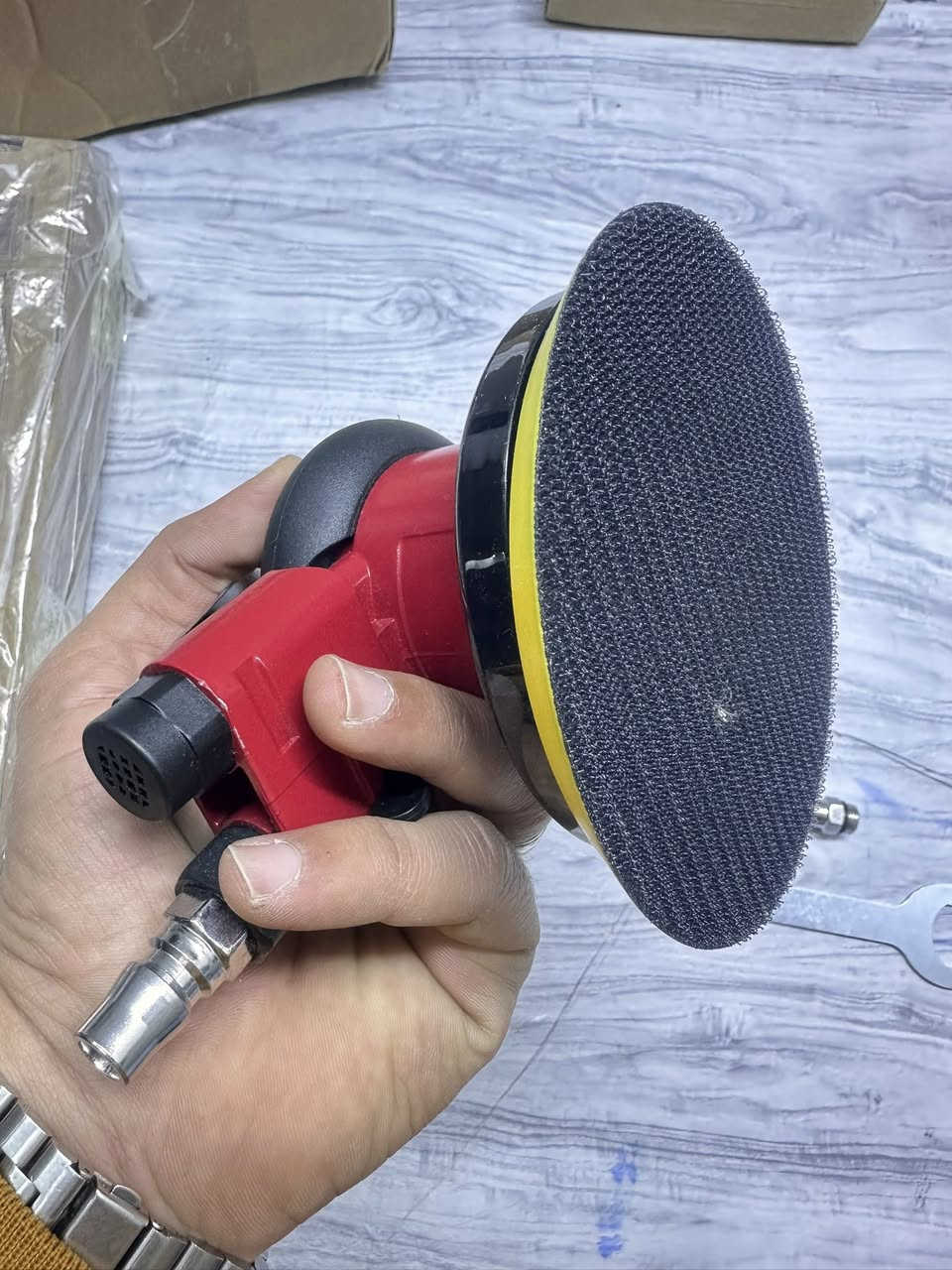 سي فانج الة صنفرة دوارة دوارة بدون غبار 125 ملم، الة تلميع هوائية صناعية للسيارة مع تجميع الغبار و10 قطع اقراص سنفرة، صنفرة هوائية متعددة الوظائف عالية السرعة، للخشب وشمع السيارة وما الى ذلك
اكتبلي سعر بحك الله وبالعافيه


**إذا كنت صاحب هذا الإعلان وتريد حذفه لأي سبب، رجاءا أرسل رسالة إلى الدعم الفني**