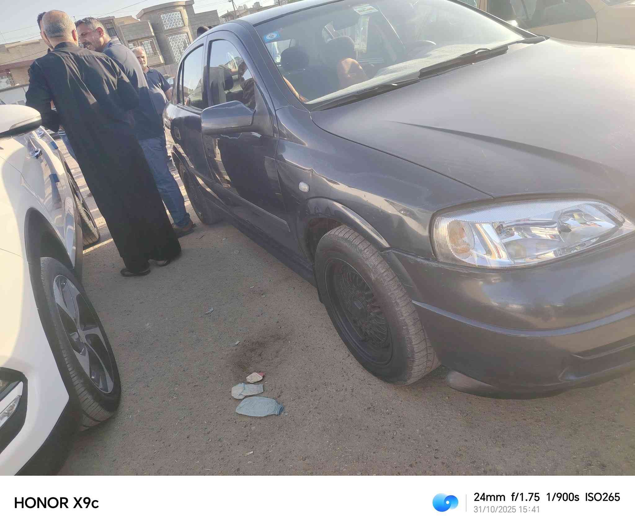 السلام عليكم
اوبل استرا 2002 بلاديه
السياره خير من الله بس التبريد يرداله كمبريسر
بأسمي رقم جديد بغداد مشروع وطني هزه جديده
رايدها ب 45 وبيها مجال بسيط مكاني بغداد الدورة
للاتصال ***********
