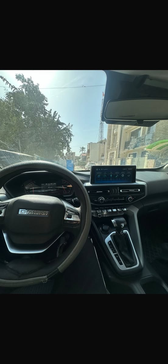 شانجان هانتر موديل  2023 بصمه وفور ويل 
العنوان / بغداد شارع فلسطين السعر 16000 دولار 
رقم الموبايل /***********
