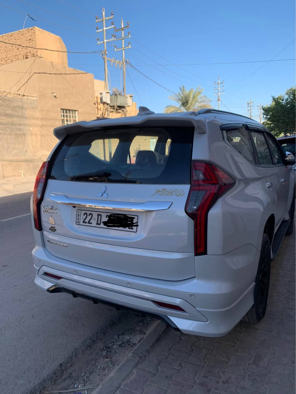 باجيرو سبورت موديل 2020
خليجي مكفولة عدى بارد بالباب الخلفي كد اربع اصابع 
سيارة فول للاخير داخل احمر بلاك ادشن اعلى مواصفات
ماشية 70 الف 
مكان نجف
***********
سعر 225 النجف, العراق
