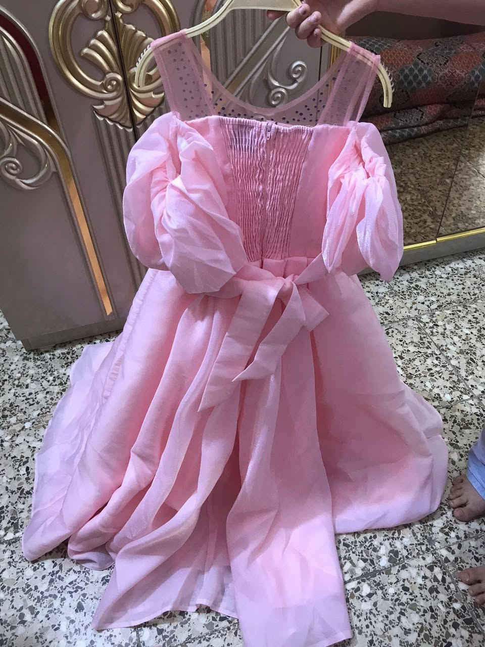 السلام عليكم بدله  يلبس 10سنوات غير مستخدم اخذته من السيديه وطلع زغير على بنتي اخذته ب 65 والله أريده ب 40


**إذا كنت صاحب هذا الإعلان وتريد حذفه لأي سبب، رجاءا أرسل رسالة إلى الدعم الفني**