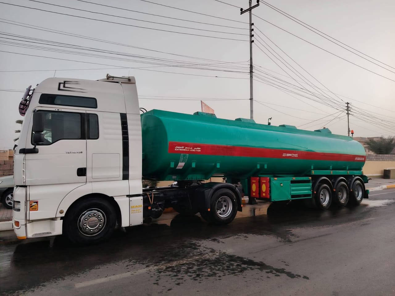 مان البيع 2005 الحجم 430 نجكتر
سياره على الشغل كامله بيه بوري بايلر جاهزه 
الستفسار رقم ***********
