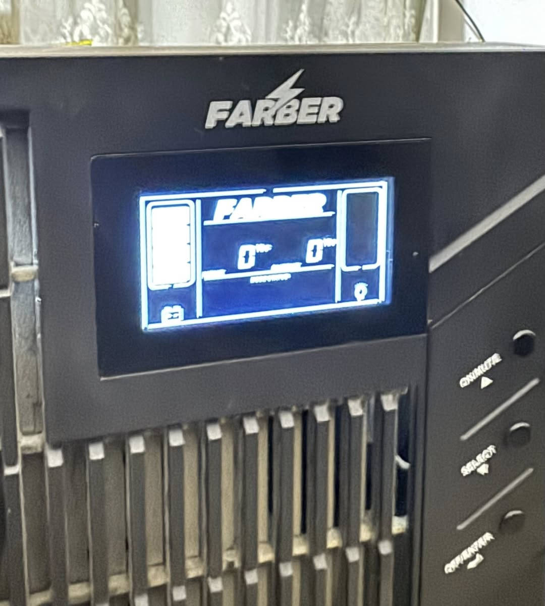 UPS FARBER Online  للبيع
قدرة حقيقية 3000VA / 2700W  
موديل: FA-UPSE-72V-3KVA-1PH  
Online UPS  
شاشة LCD  
يدعم 220-240V  
بطاريات داخلية 72V  
حماية من انقطاع الكهرباء وتذبذب الفولتية

مناسب جداً لـ:
أجهزة الـ PC القوية  
السيرفرات  
أجهزة المونتاج والتصميم  
الكاميرات والشبكات  
أجهزة الاستوديو والأجهزة الحساسة

الجهاز استخدام فترة قصيرة جدا ونظيف وشغال والحمدلله  
السعر 500 الف دينار عراقي مناسب مقارنة بالمواصفات

للاستفسار ***********
