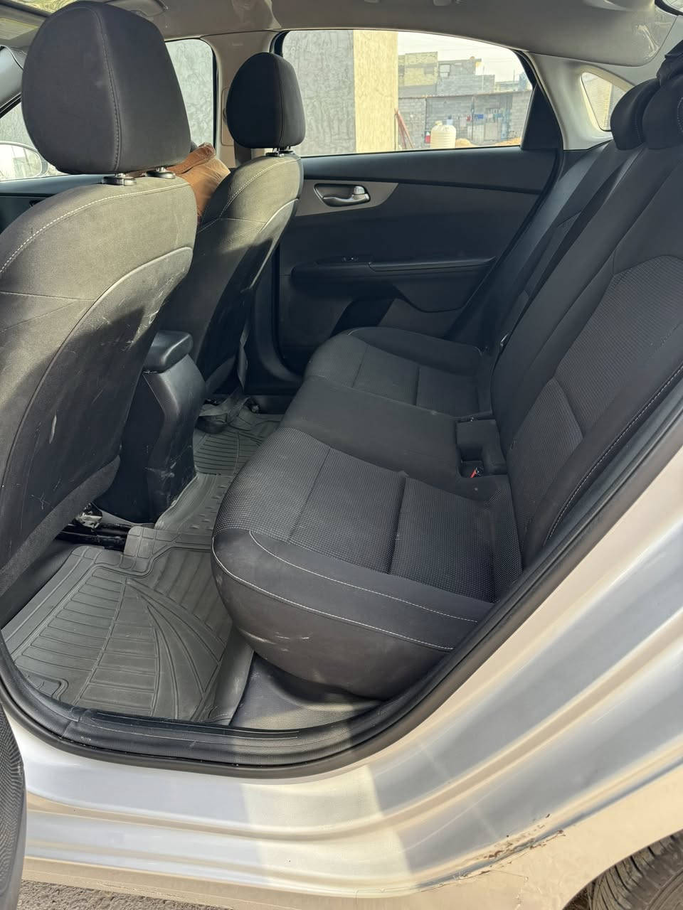 السلام عليكم كيا فورتي للبيع موديل 21 سياره خير من الله تخم تاير جديد كير ايتي مكينه 2000تبريد ثلج قبل شهر بدلتله منضومه كامله السياره بيهه 2 قطع بنيد وجاملغ من امريكه رقم بغداد تحويل ثاني يوم حداديه خير من الله رقم الاستفسار ***********مكان دوره
