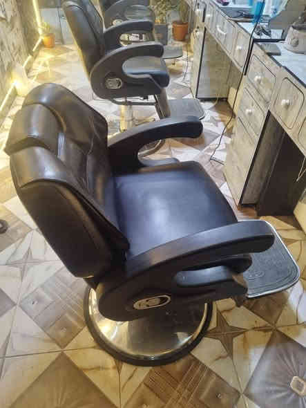 السلام عليكم
كراسي الأمراء ياباني سوبر شبح نضيفات حيل عدد ٣ السعر الواحد ع ٢٧٥ الف شلع اراعيك شي بسيط مكفولات شرط مكاني بغداد بلديات ***********
