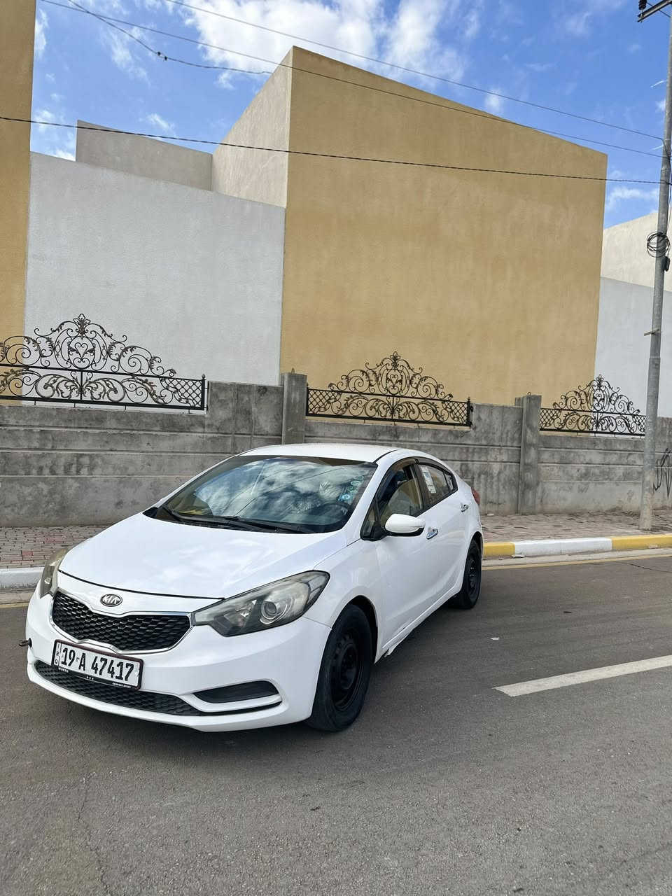 السلام عليكم
كيا سيراتو 2014 للبيع 
حادث السيارة موضح بالسونار 
السعر 96
لاستفسار اتصال على ***********
