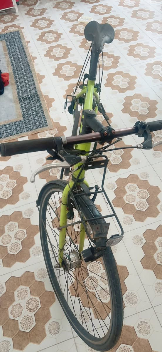 السلام عليكم
بايسكل رياضي فول نظافه
شركة برجستون 
مال رمبه مامستعمل بالعراق
حجم 28 
سعره 130 
***********
