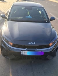 فورتي 2023 LX السيارة حادثها كما موضح في الصور الجاملغ وراجع نفسه والب...