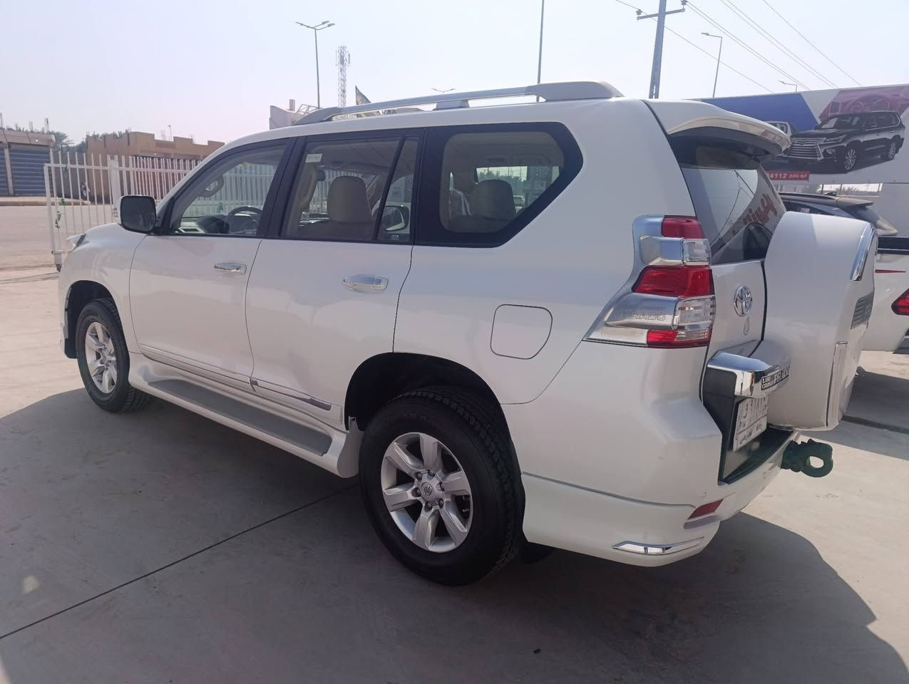 السلام عليكم برادوTXL 2014 مكفوله جديدة
مكينة4 سلندر 2700 مكفولة
بخاخ لايت
غرفة جلد 7راكب
فور ويل
شاشة كامرة
حساس دعامية
بصمة تشغيل عن بعد
لايت متحرك
منظومة زنون عالي ناصي
تخم تاير جديد صدر جديد 
سيارة جديدة جدآ وجاهزه من كل النواحي
واسط قضاء الزبيدية 
***********
***********
