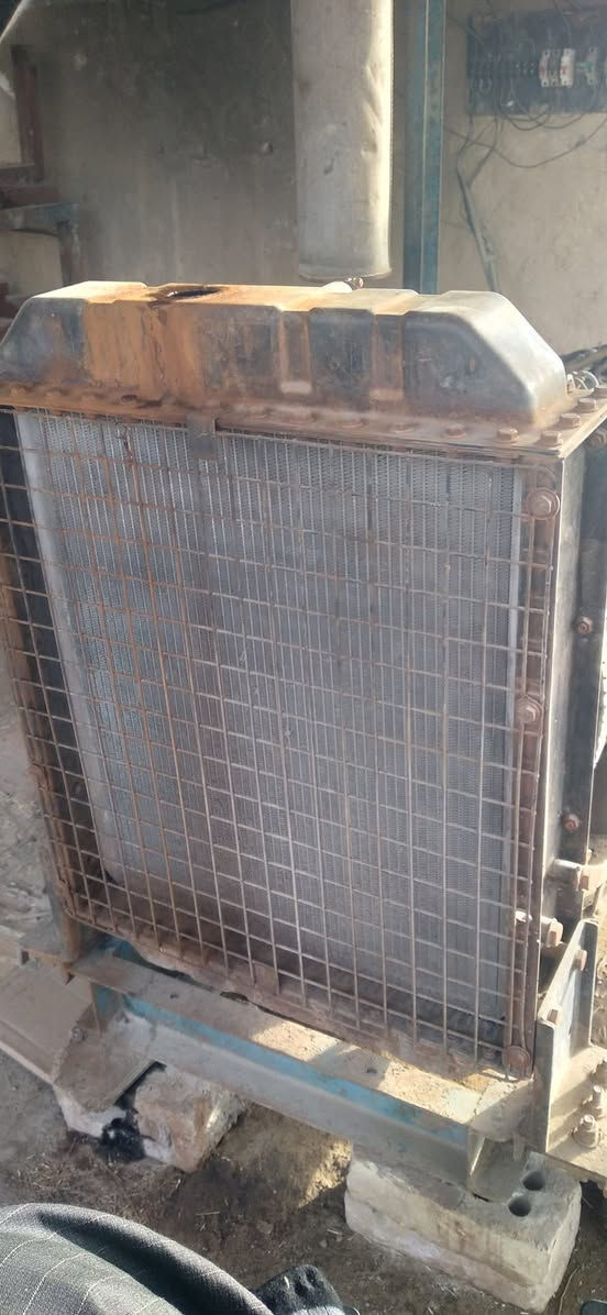 للبيع مولدة كيا 2701   راس التوليد 30 كي في 120 امبير جاهزة السعر 12 ورقة وبيها مجال العنوان الانبارالكرمه ذراع دجله الاتصال على الرقم ***********
