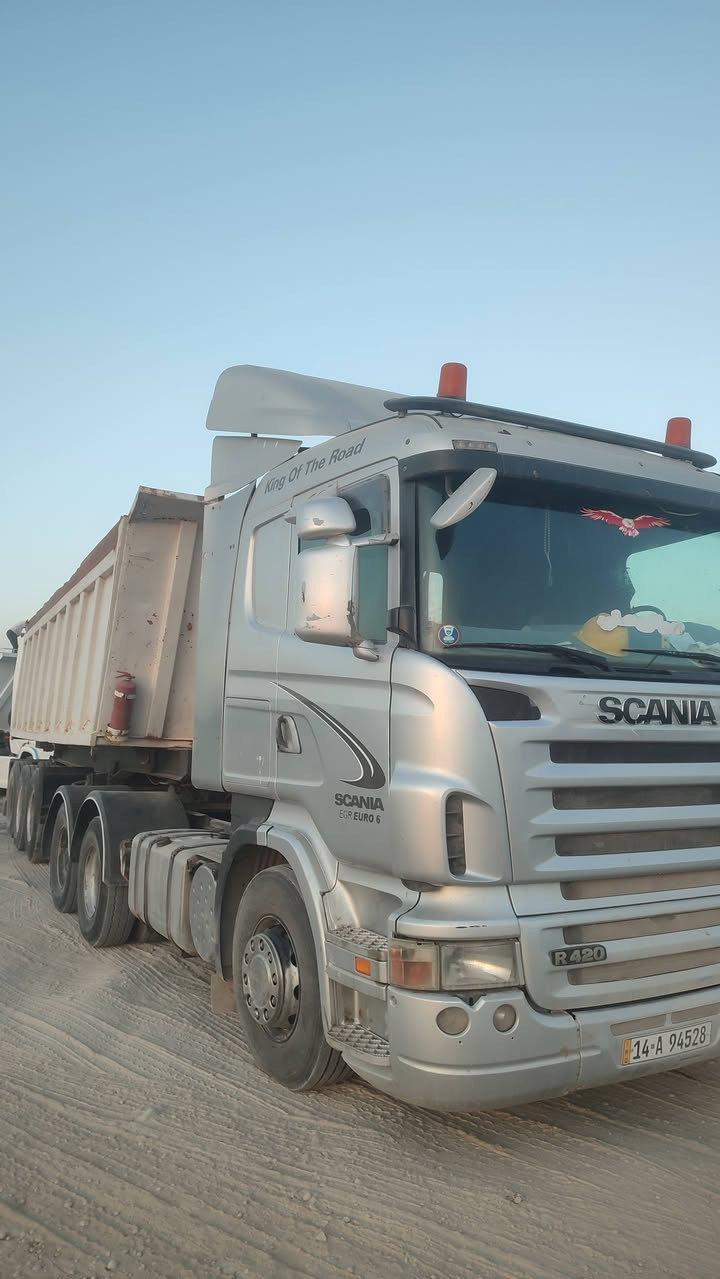 سلام عليكم سكانيه للبيع راس وعربانه
موديل  2008 كير كهربائي تايدر سبرنك امامي 
جوبلس خلفي   سر بس  بيع راس وعربانه فقط 
الاستفسار اتصل ***********
