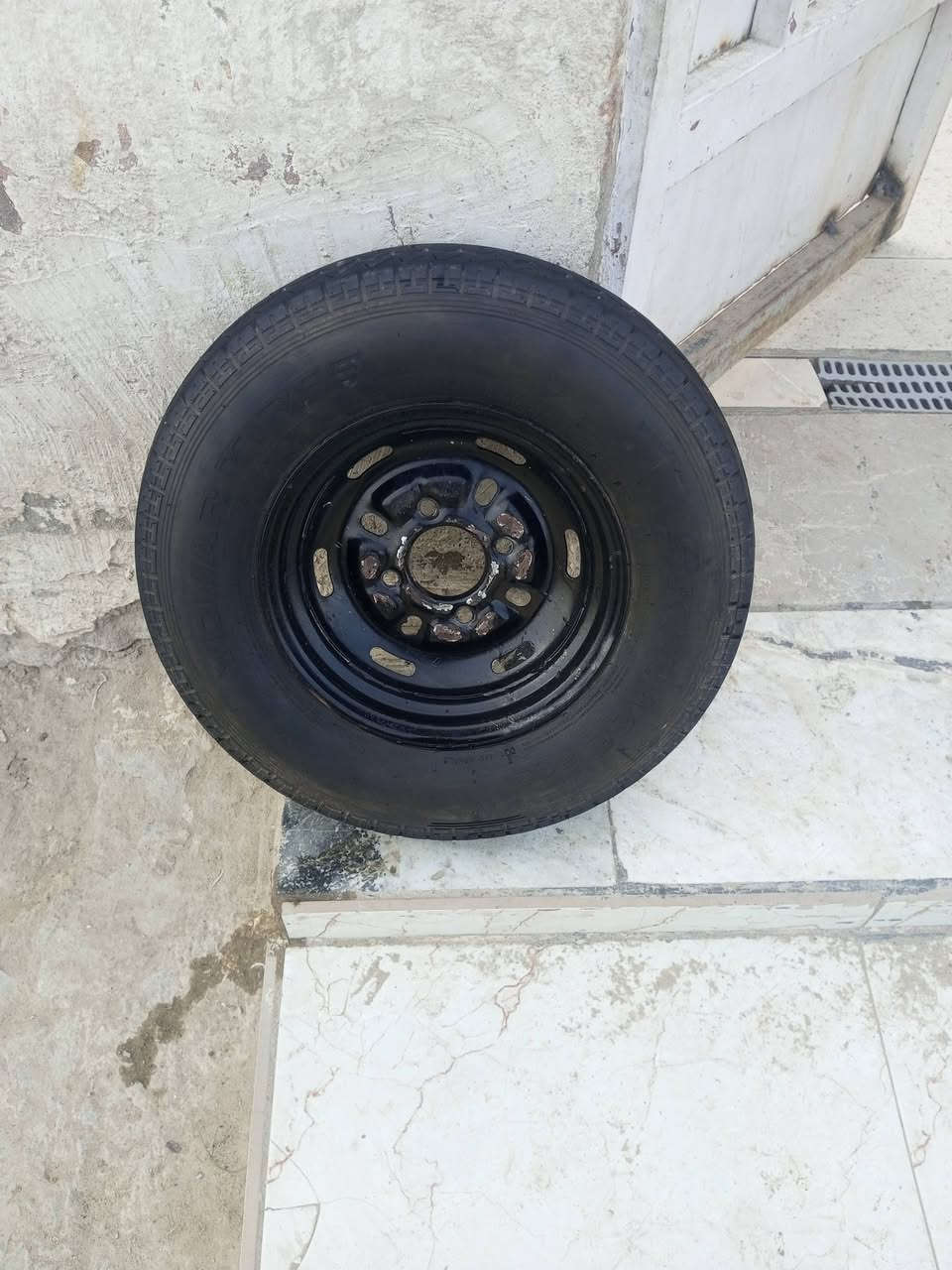 السلام عليكم تواير جدد للبيع ثلاث سيوف سعر 75 نهايتين ***********
