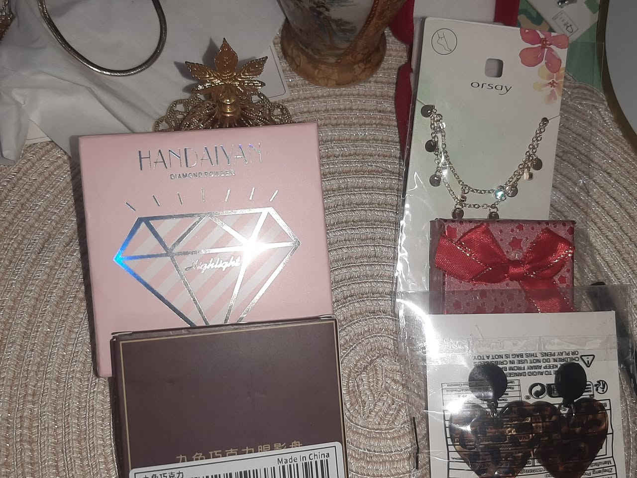 مرحبا بكج متكون من اكسسوارات واضائة وايشدو ورموش مغناطيسية ب١٥ الف والتوصيل مجاني


**إذا كنت صاحب هذا الإعلان وتريد حذفه لأي سبب، رجاءا أرسل رسالة إلى الدعم الفني**